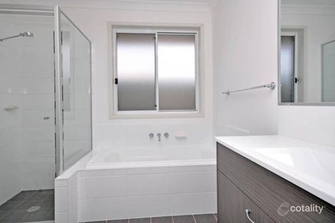 Property photo of 17 John Street Ellalong NSW 2325