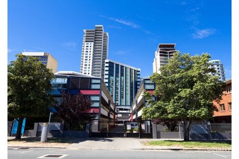 42/122 Terrace Rd, Perth, WA 6000