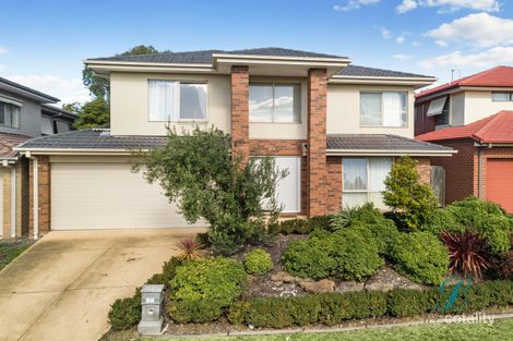 Property photo of 33 Wallaby Walk Sunbury VIC 3429