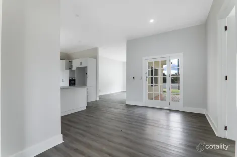 Property photo of 2 Tobruk Avenue Warracknabeal VIC 3393