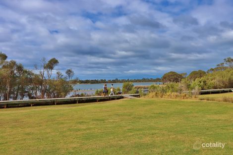 8 Emblen St, Eden, NSW 2551