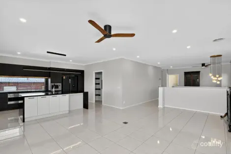 Property photo of 22 Von Guerard Boulevard Warrnambool VIC 3280