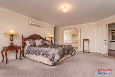 7 Karrivale Ct, Pearsall, WA 6065