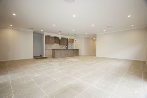Property photo of 17 Milton Circuit Oran Park NSW 2570