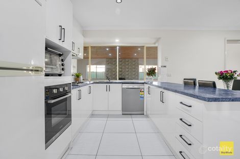 Property photo of 5 Provis Close Burnside VIC 3023