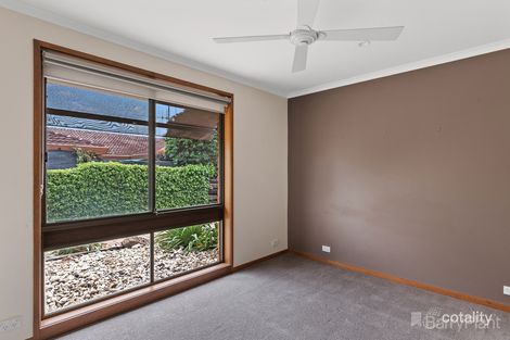 Property photo of 1/6 Nandina Court Strathdale VIC 3550