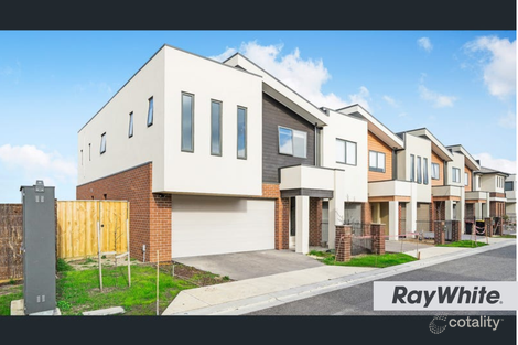 Property photo of 22 Verde Lane Keysborough VIC 3173