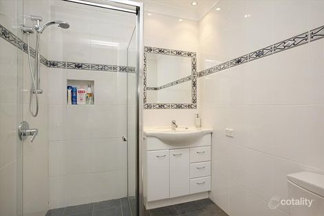 Property photo of 31 Fingleton Crescent Gordon ACT 2906