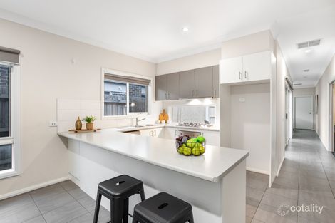 Property photo of 6 Topaz Way Officer VIC 3809