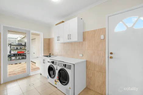 Property photo of 47 Excelsior Parade Hindmarsh Island SA 5214