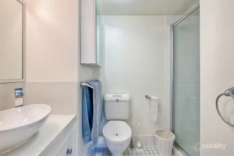 Property photo of 1/18 Vincent Street Indooroopilly QLD 4068