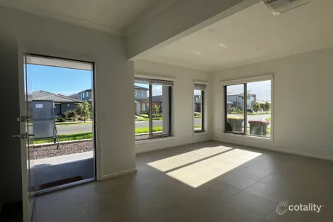 8 Giri Way, Werribee, VIC 3030