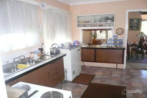 Property photo of 8 Sandstone Crescent Tascott NSW 2250