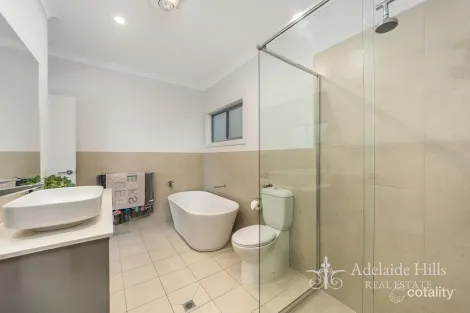 Property photo of 550 Heysen Boulevard Mount Barker SA 5251