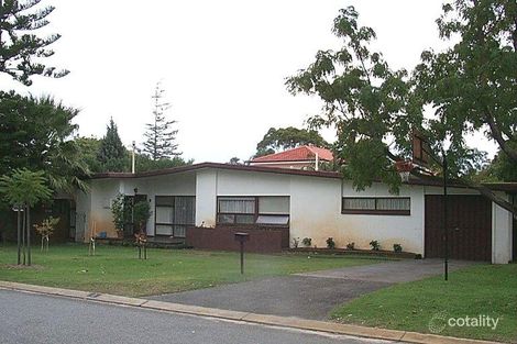 Property photo of 2 Peter Way Rossmoyne WA 6148