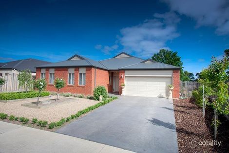 14 DUMBARTON WAY, GISBORNE, VIC 3437