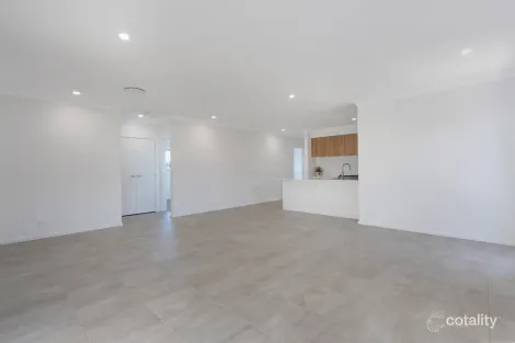Property photo of 23 Persimmon Parkway Thrumster NSW 2444