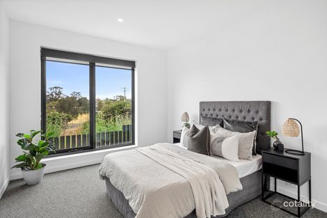 Property photo of 1/5 Balmoral Crescent Rippleside VIC 3215