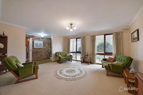 Property photo of 2/272 Lawrence Road Mount Waverley VIC 3149