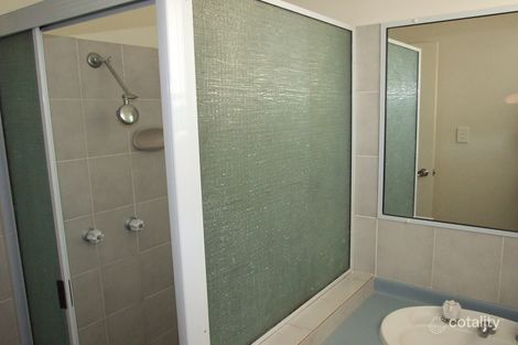 Property photo of 17/7 Kingfisher Parade Norman Gardens QLD 4701