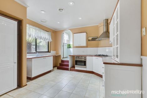 Property photo of 2 Limosa Close Frankston VIC 3199