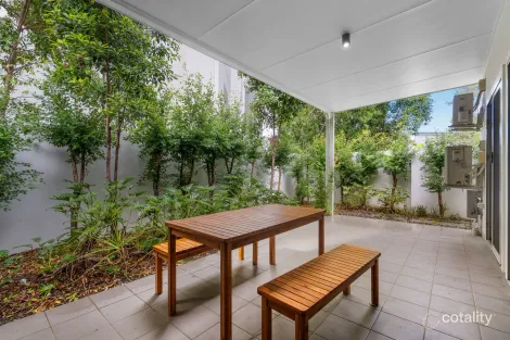 Property photo of 112/3 Compass Drive Biggera Waters QLD 4216