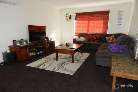 Property photo of 15 Callistemon Court Lucknow VIC 3875