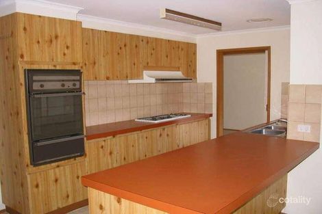 Property photo of 8 Macalister Court Werribee VIC 3030