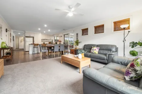 3 Danube Cl, Skye, VIC 3977