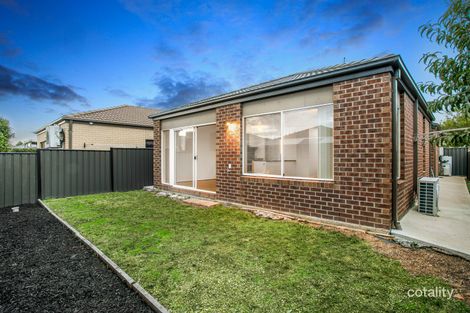 Property photo of 19 Tawleed Grove Clyde North VIC 3978