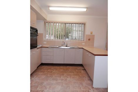 Property photo of 1/10 Kingfisher Court Bundamba QLD 4304