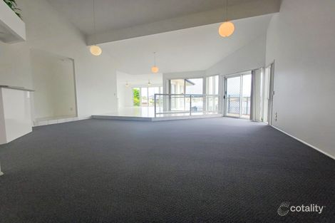 Property photo of 128 Port Jackson Boulevard Clear Island Waters QLD 4226