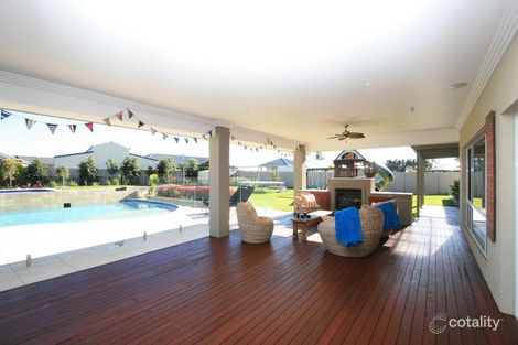 Property photo of 9 Arran Circuit Largs NSW 2320