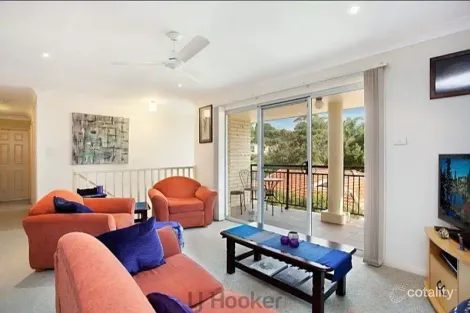 Property photo of 3/4 Louisa Avenue Highfields NSW 2289