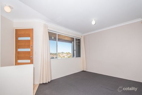 Property photo of 1 Dilkera Place Quinns Rocks WA 6030