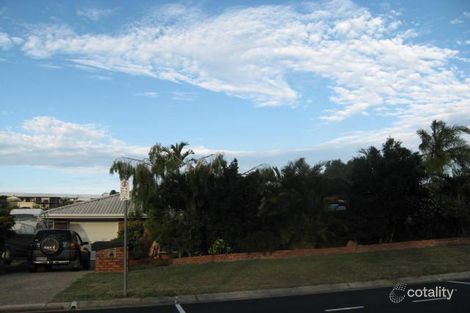 Property photo of 31 Waratah Crescent Tannum Sands QLD 4680