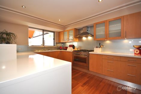 Property photo of 14 Matthews Close Noranda WA 6062