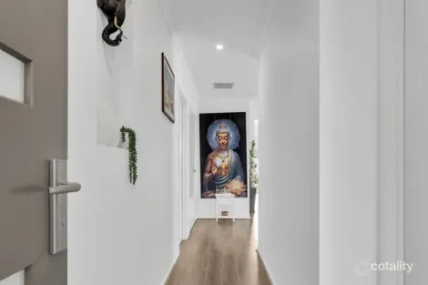 Property photo of 21 Carmichael Drive Wollert VIC 3750