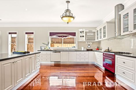Property photo of 1 Narracan Close Caroline Springs VIC 3023