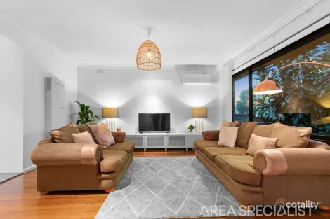 Property photo of 1 Olive Grove Frankston VIC 3199