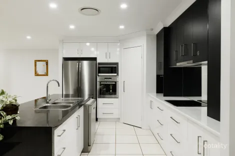 Property photo of 13 Osprey Court Rangeville QLD 4350
