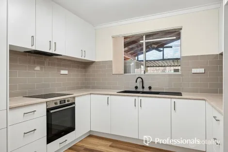 Property photo of 53 Stringybark Drive Forrestfield WA 6058