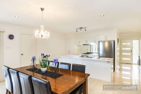 Property photo of 60 Dalmeny Drive Macquarie Hills NSW 2285