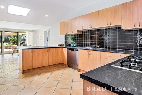 Property photo of 10 Balmanno Crescent Strathmore VIC 3041