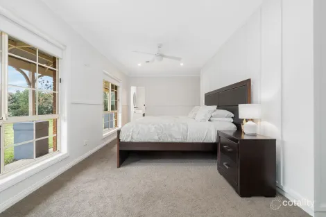 Property photo of 18 Inverlochy Drive Bannockburn VIC 3331