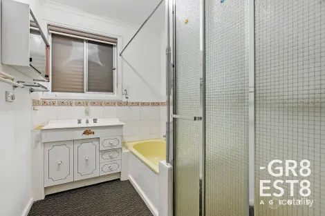 Property photo of 33 Olive Road Eumemmerring VIC 3177