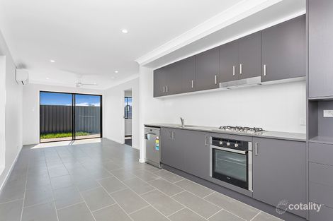 1/10 Acland Dr, Horsley, NSW 2530