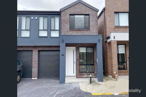 32 Hopwood Gld, Quakers Hill, NSW 2763