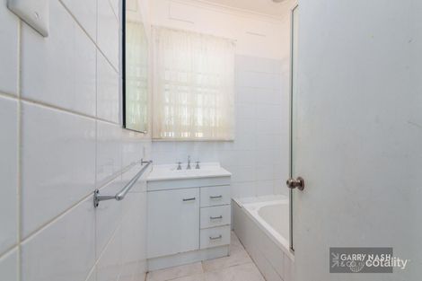 Property photo of 24 Batchelor Crescent Wangaratta VIC 3677