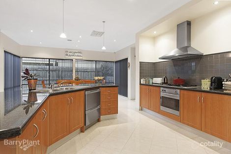 Property photo of 7 Clocktower Court Berwick VIC 3806